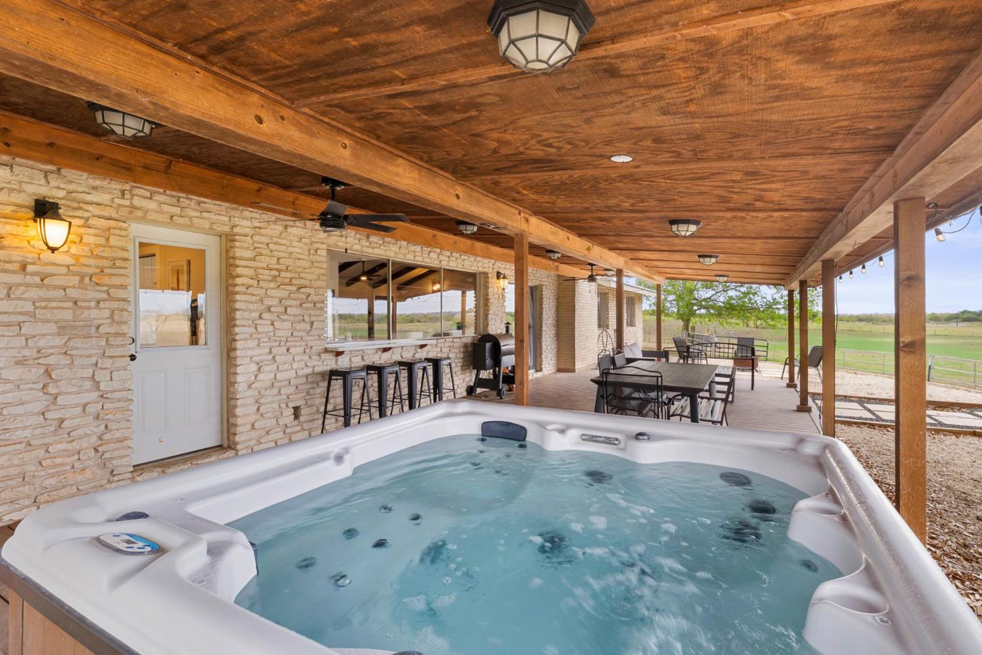 Farm Retreat With Jacuzzi, Fire Pit, Mini Goats, Mini Ponies And Mini Cows Villa San Marcos Cameră foto